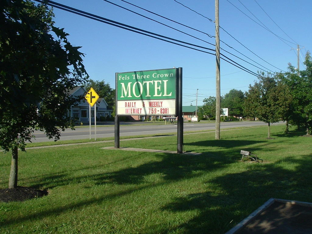 Clarence Fels Three Crown Motel المظهر الخارجي الصورة