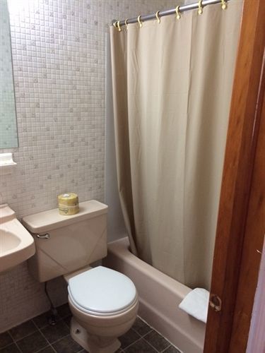 Clarence Fels Three Crown Motel المظهر الخارجي الصورة